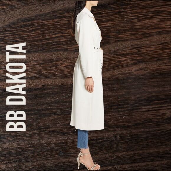 BB DAKOTA Women’s I Spy Textured Twill Light Weight Trench Coat in the Size S - Picture 7 of 16